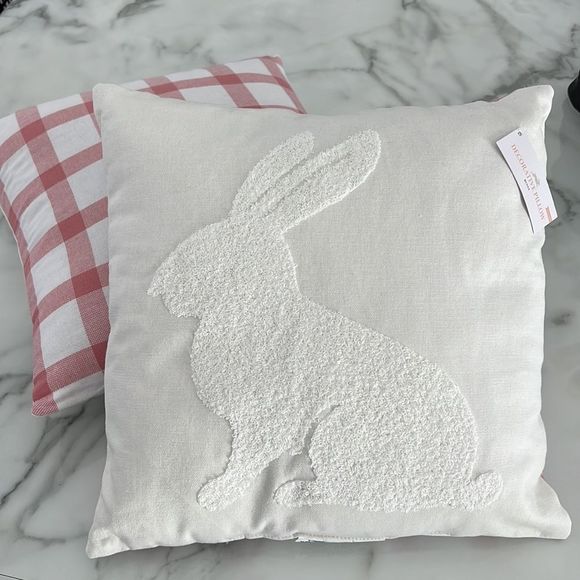 LAST SET! 2 NEW Target Reversible Square Easter Bunny/Plaid Pillows no - Picture 1 of 8
